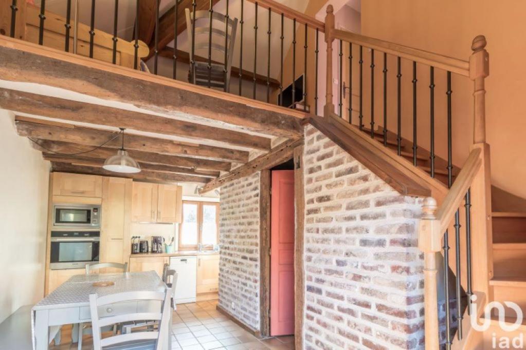 Les Pins - Maison Avec Parking Ferme Et Jardin Commun Au Calme Saint-Prix  Exterior photo